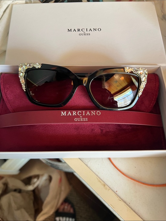 Accessories - Marciano by Guess Black Crystal-Embellished Cat Eye Sunglasses